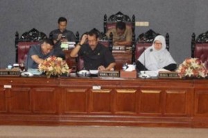 rapat paripurna DPRD Kabupaten Kuningan